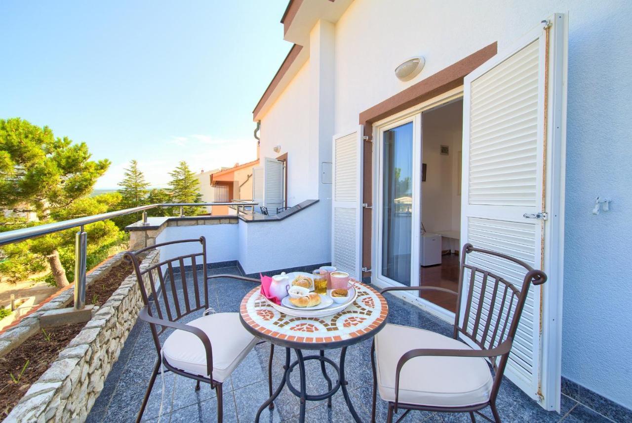 푸나트 Bed&Breakfast Lucija B&B 외부 사진
