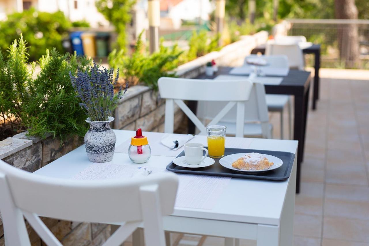 푸나트 Bed&Breakfast Lucija B&B 외부 사진