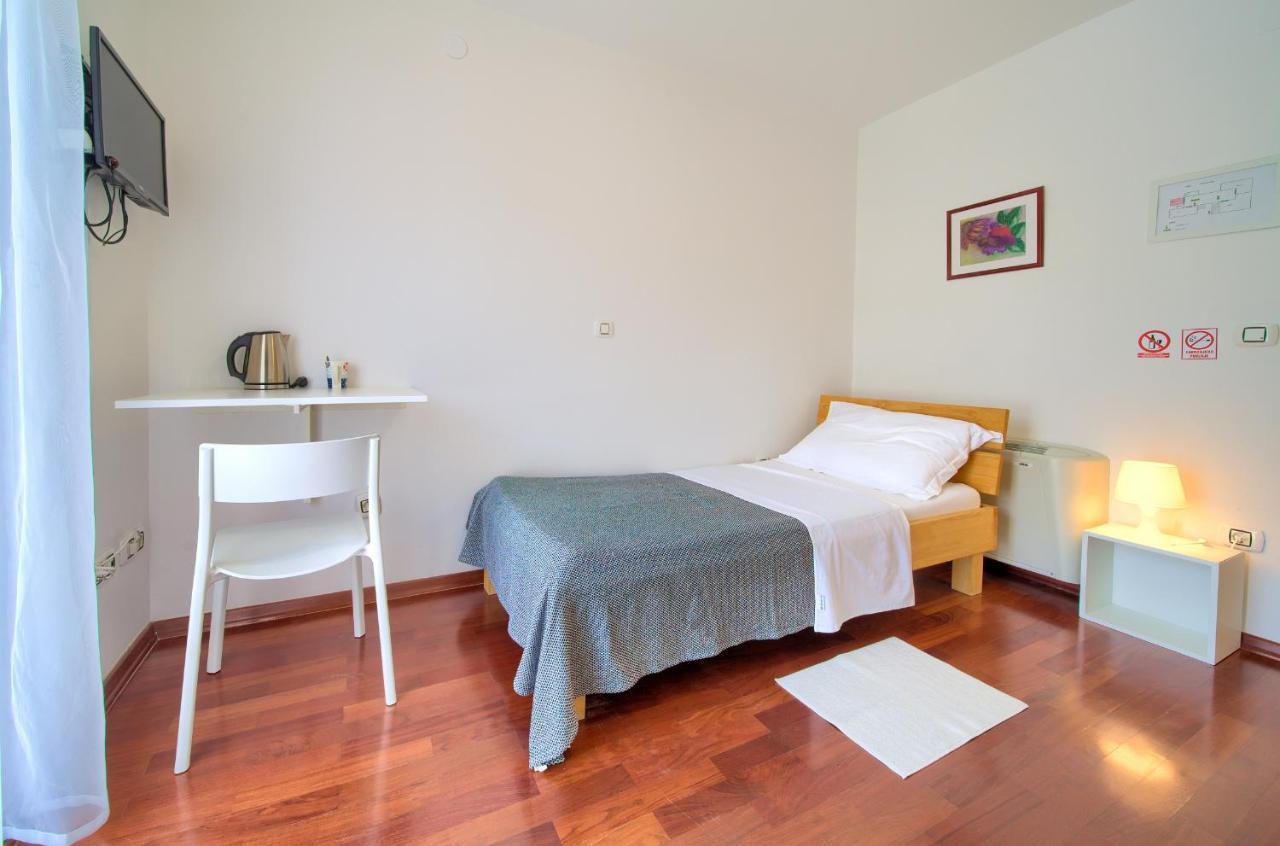 푸나트 Bed&Breakfast Lucija B&B 외부 사진