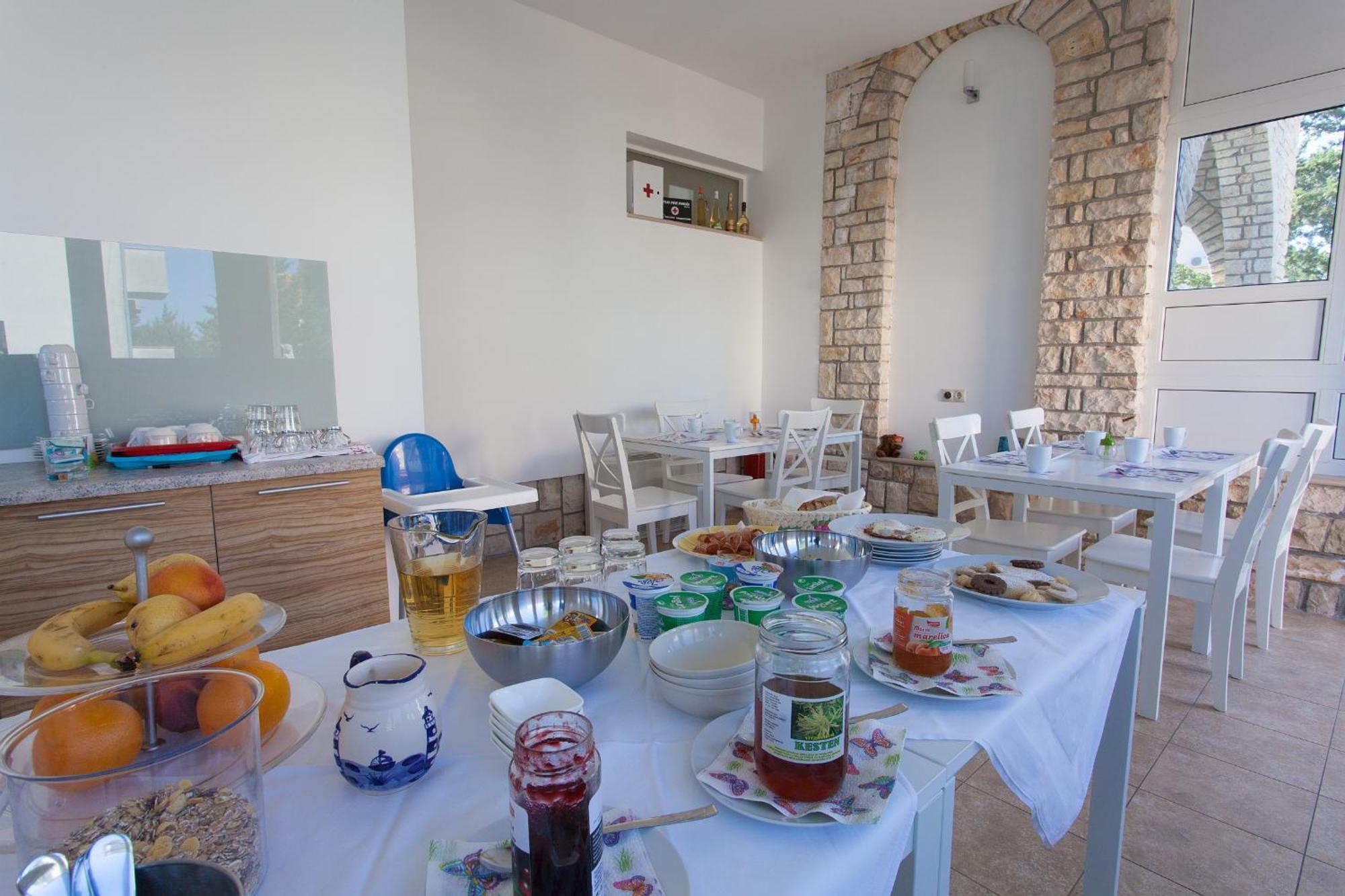푸나트 Bed&Breakfast Lucija B&B 외부 사진