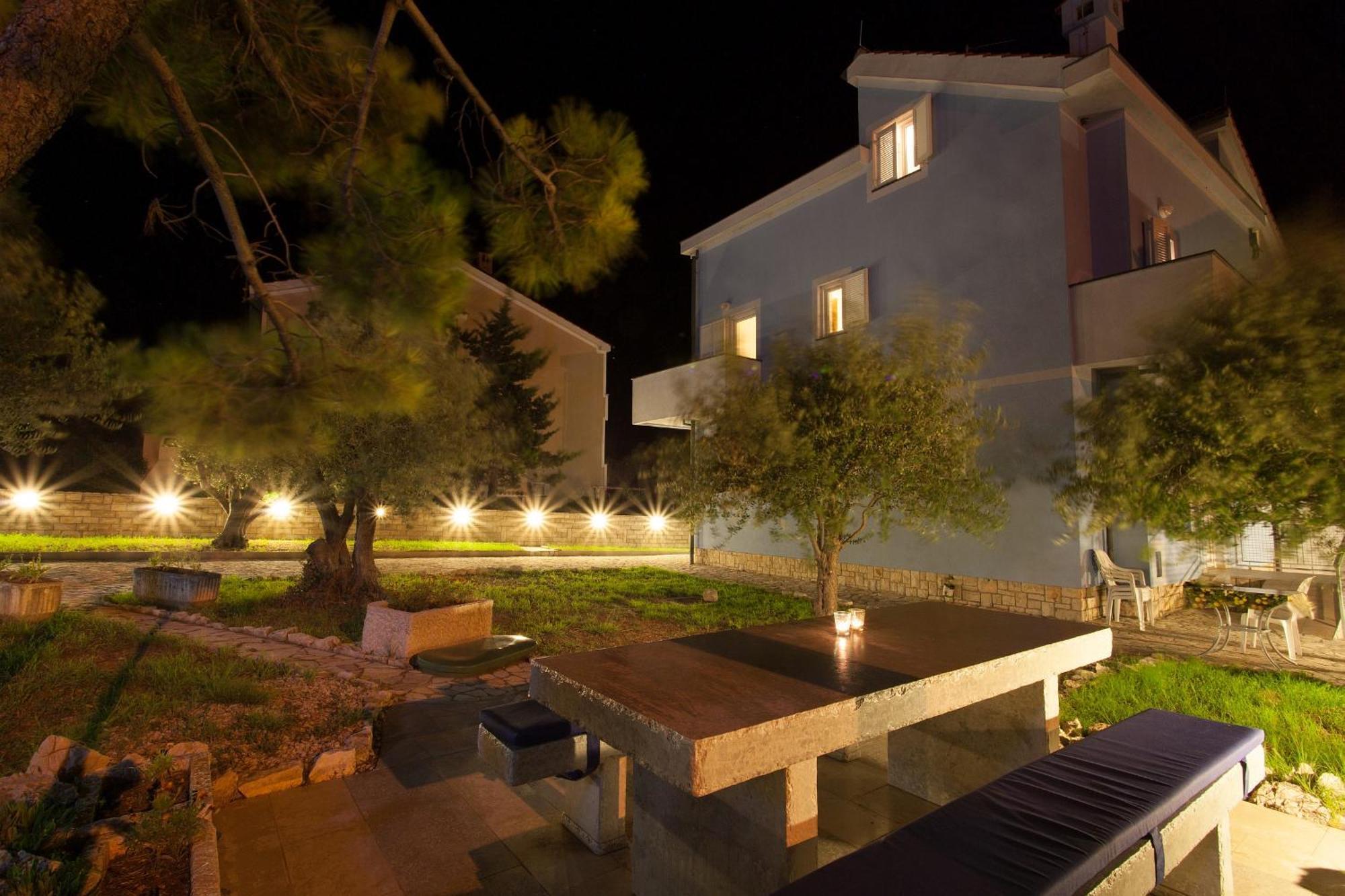 푸나트 Bed&Breakfast Lucija B&B 외부 사진